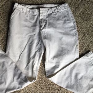 White Old Navy crop pants size 6